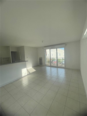 t3 à la location -   33140  CADAUJAC, surface 63 m2 location t3 - UBI481045424